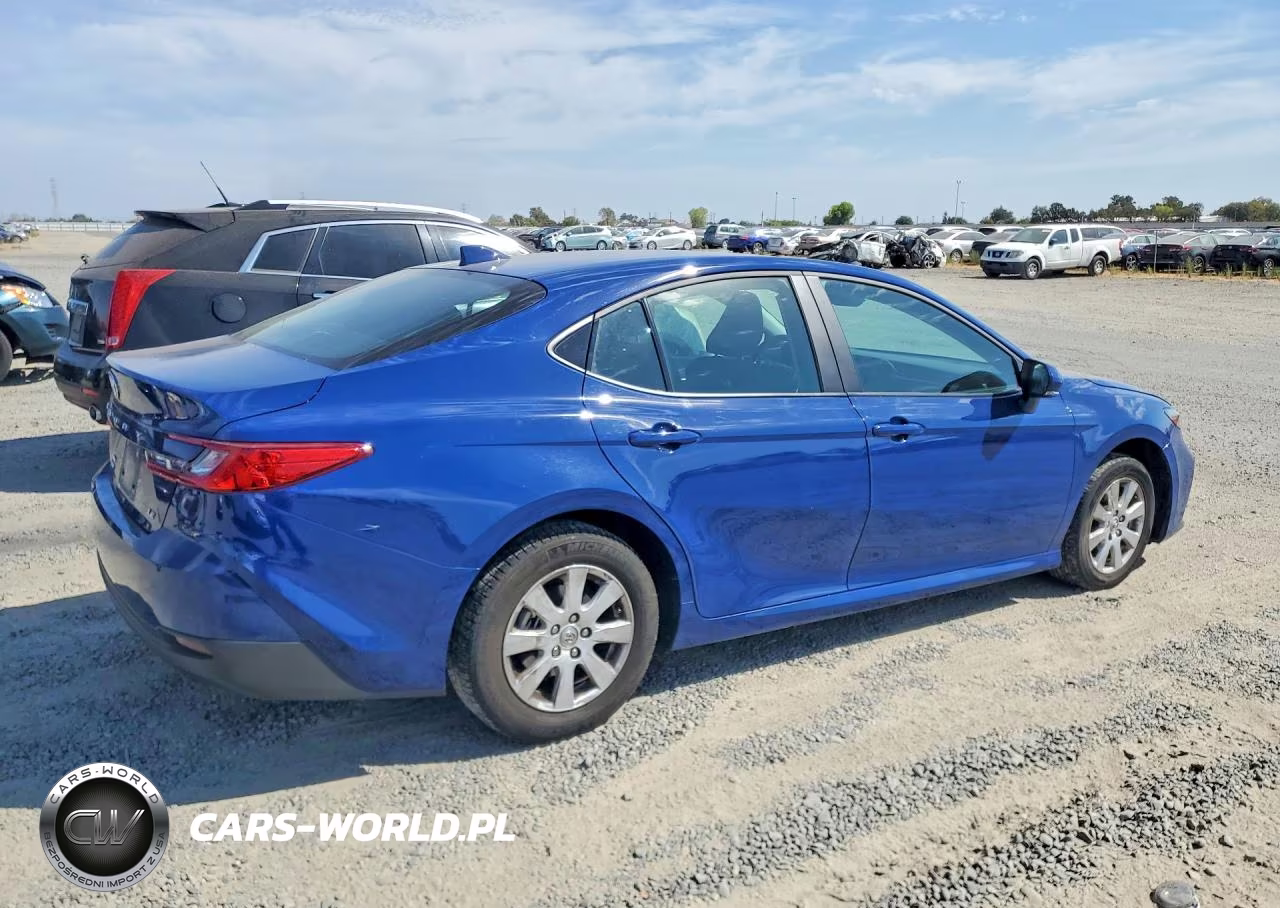 2025 Toyota Camry Le VIN:4T1DBADK6SU034724 - 3