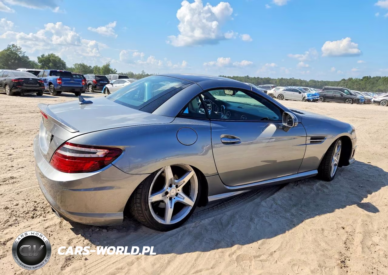 2012 Mercedes-Benz Slk 350 VIN:WDDPK5HAXCF024042 - 3