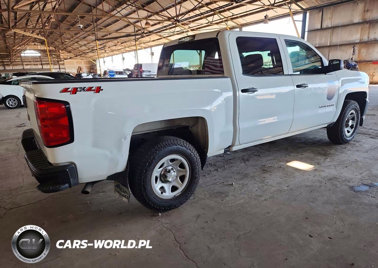 2018 Chevrolet Silverado K1500 VIN:3GCUKNEH1JG140336 - 3