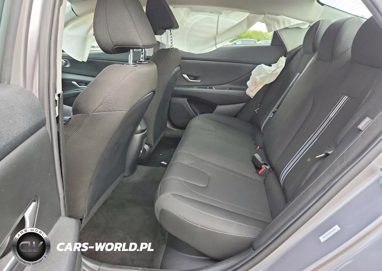 2026 Hyundai Elantra Hybrid Blue VIN:KMHLM4DJ3TU195466 - 10