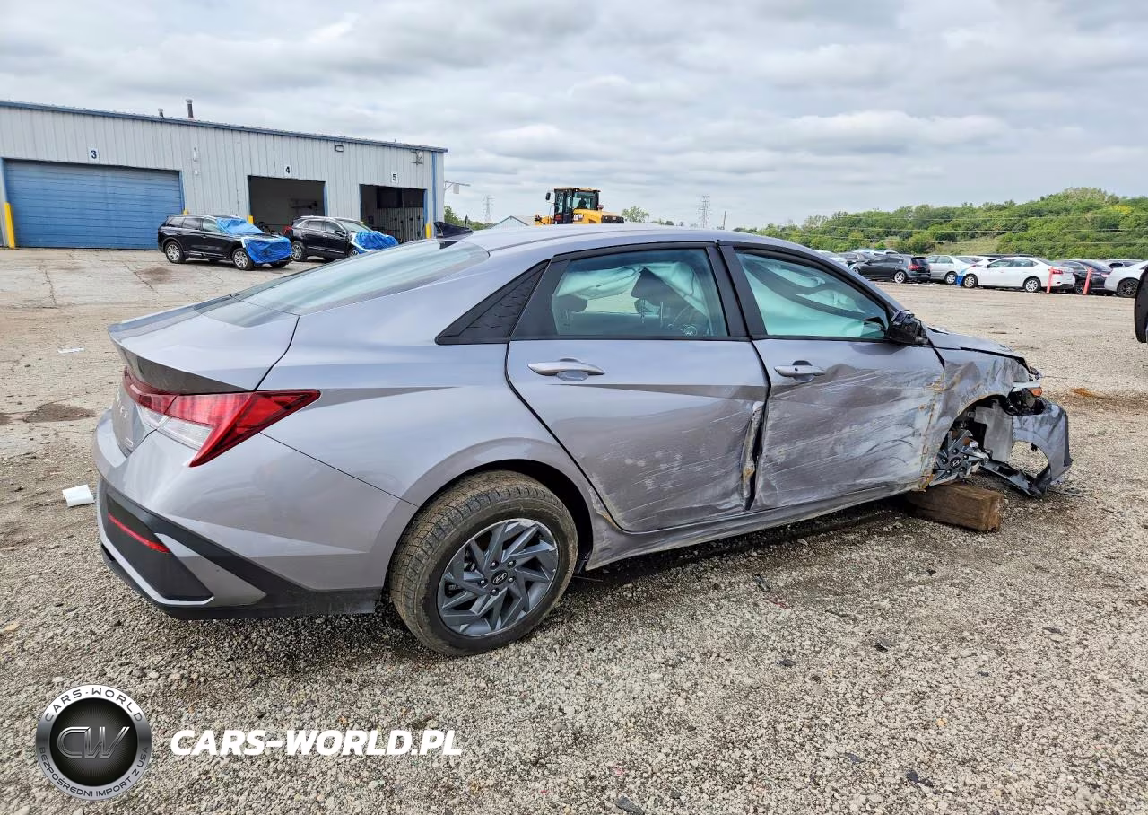 2026 Hyundai Elantra Hybrid Blue VIN:KMHLM4DJ3TU195466 - 3