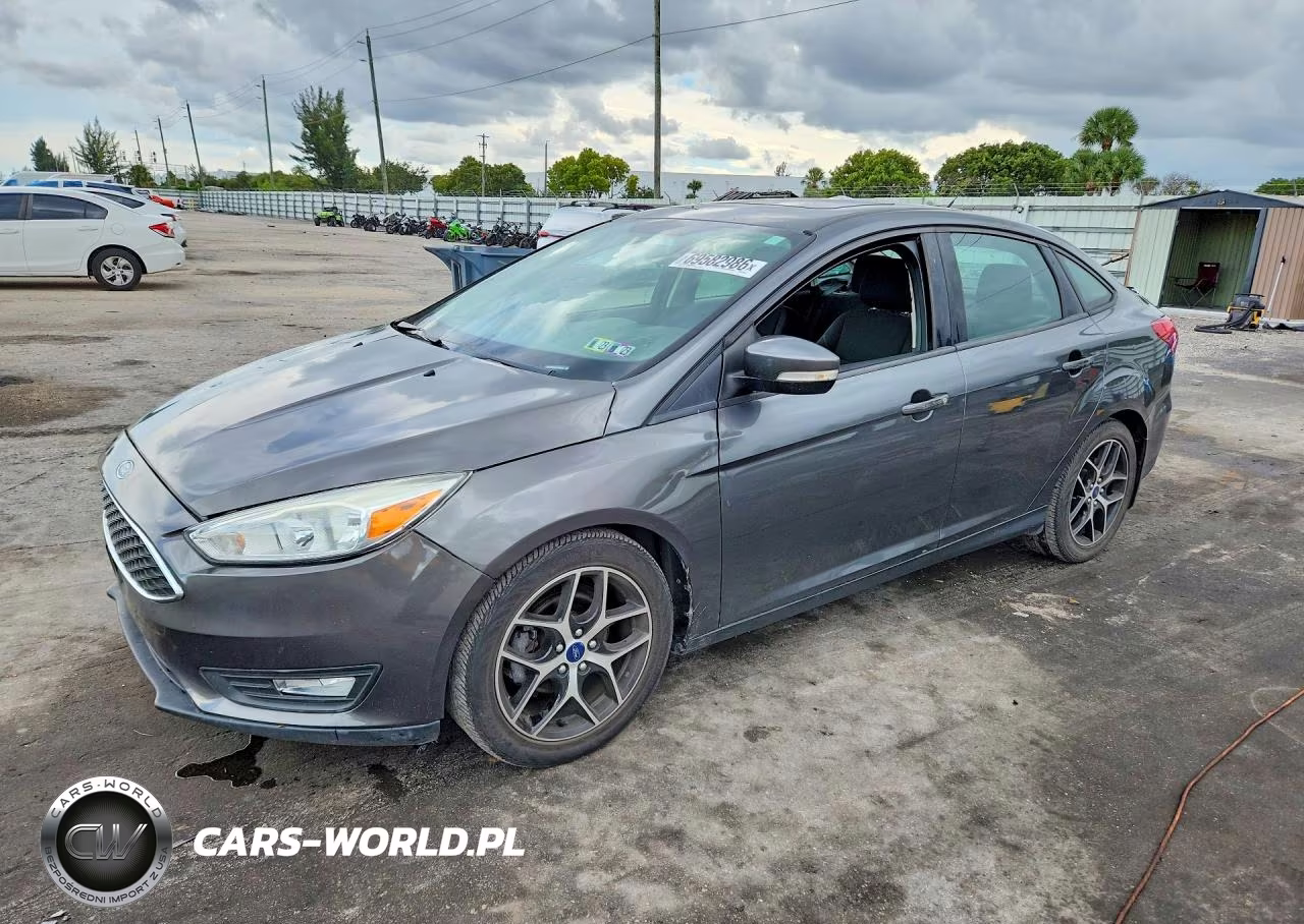 2018 Ford Focus Sel VIN:1FADP3H2XJL318668 - 1