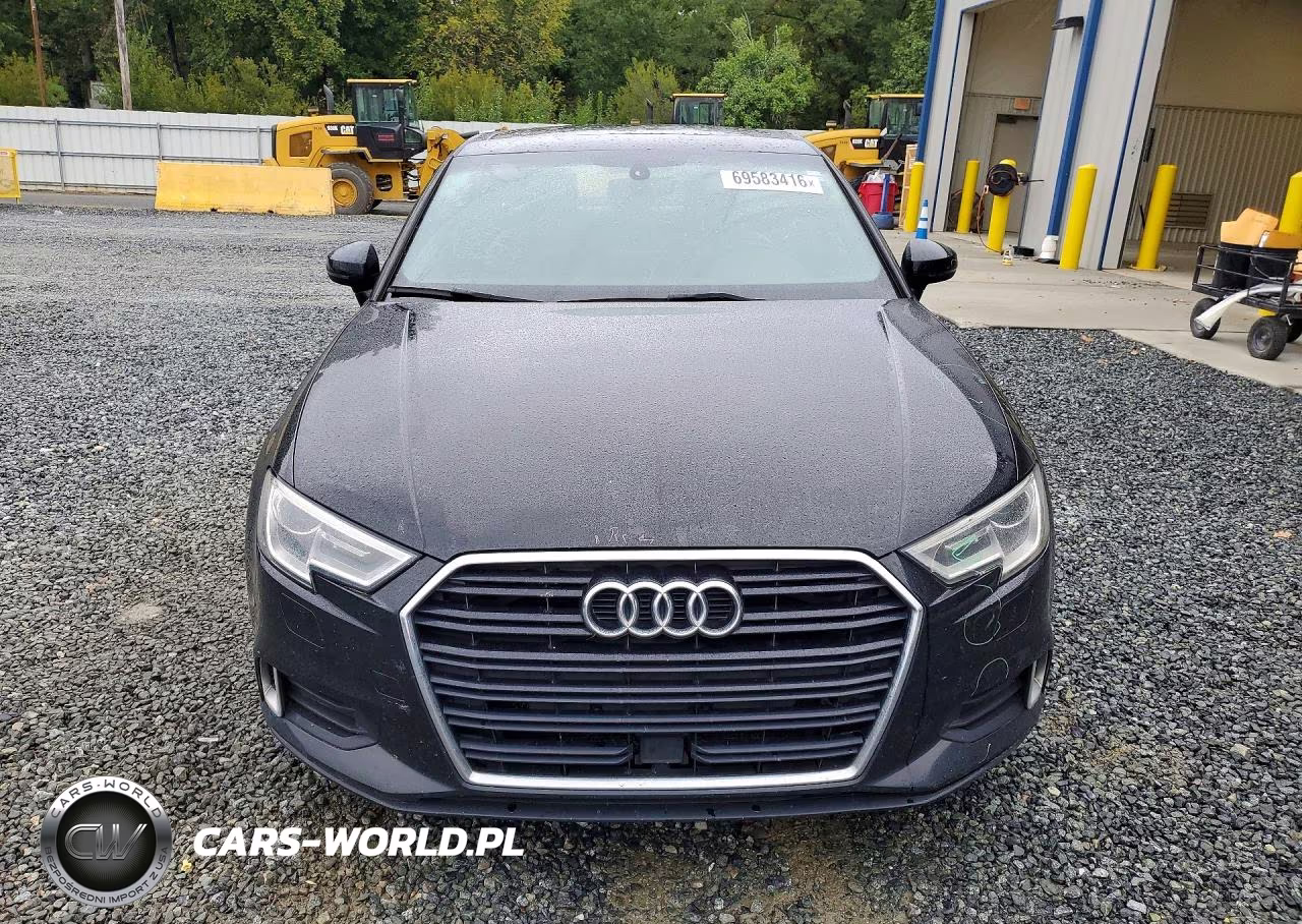 2018 Audi A3 Premium VIN:WAUAUGFF4J1071899 - 5