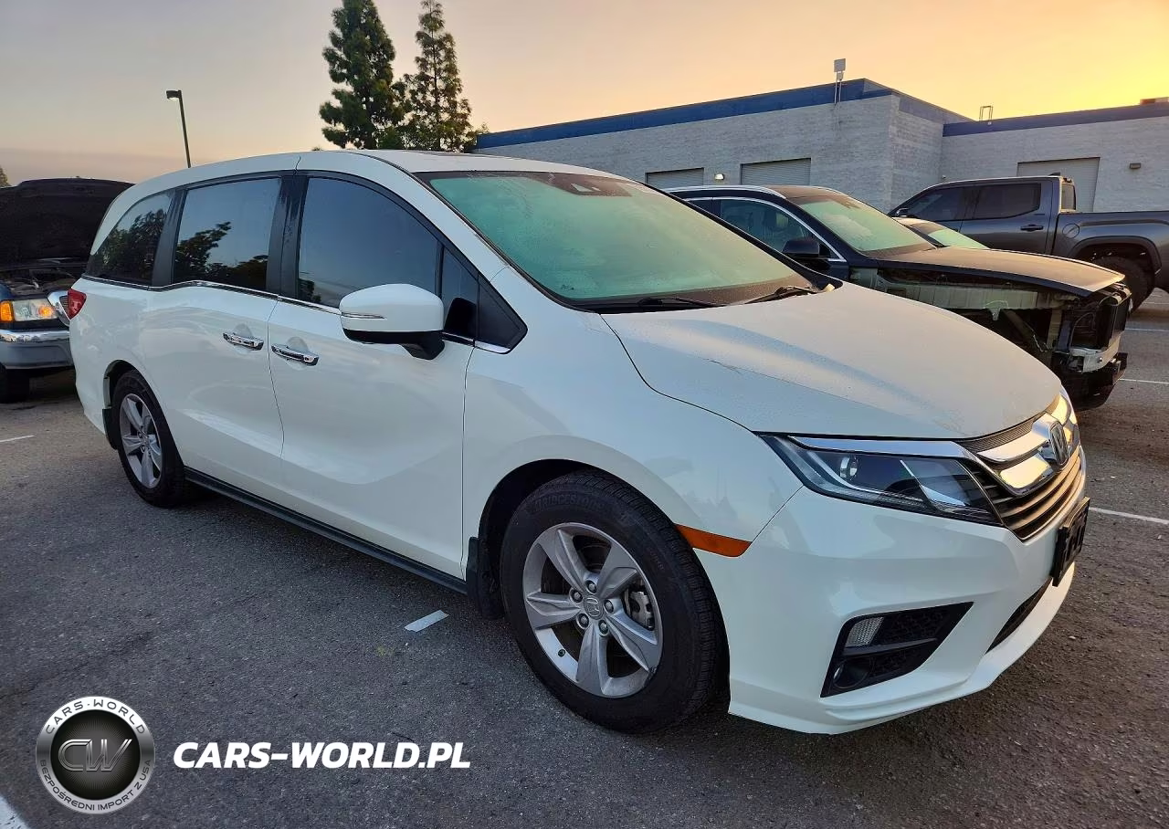 2018 Honda Odyssey Exl VIN:5FNRL6H71JB099420 - 4