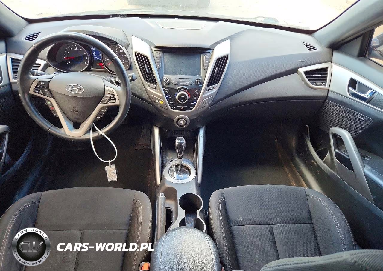 2017 Hyundai Veloster Value Edition VIN:KMHTC6AD5HU320679 - 8