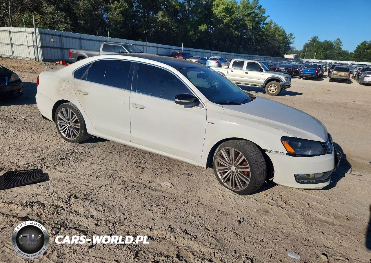 2015 Volkswagen Passat Se VIN:1VWBT7A32FC071688 - 4