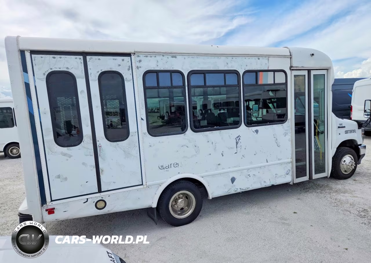 2021 Ford Econoline E350 Super Duty Cutaway Van VIN:1FDEE3FN5MDC10809 - 3