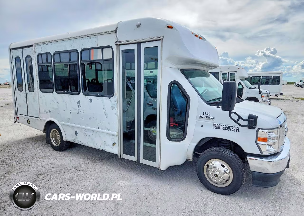 2021 Ford Econoline E350 Super Duty Cutaway Van VIN:1FDEE3FN5MDC10809 - 4