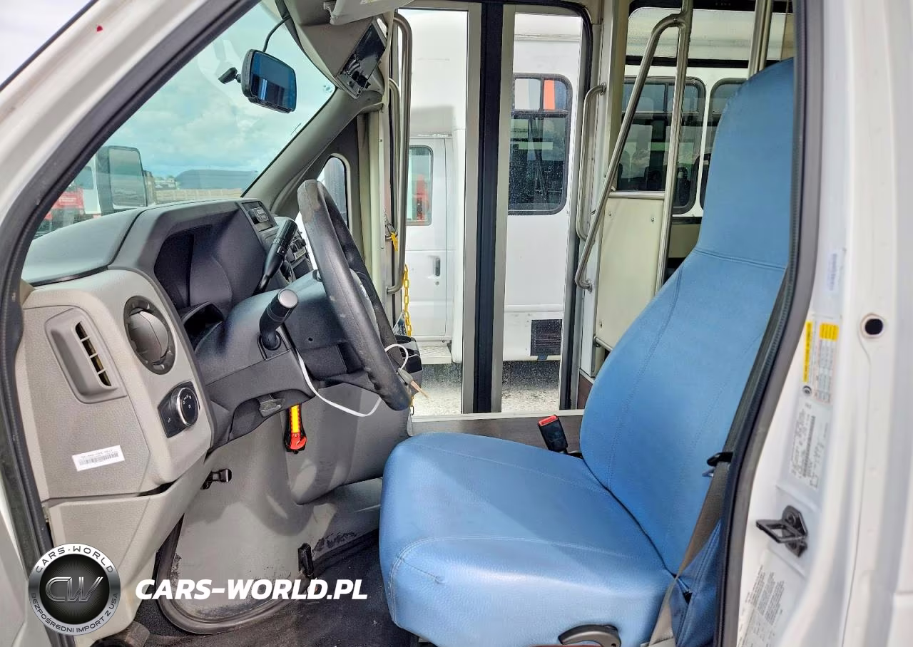 2021 Ford Econoline E350 Super Duty Cutaway Van VIN:1FDEE3FN5MDC10809 - 7