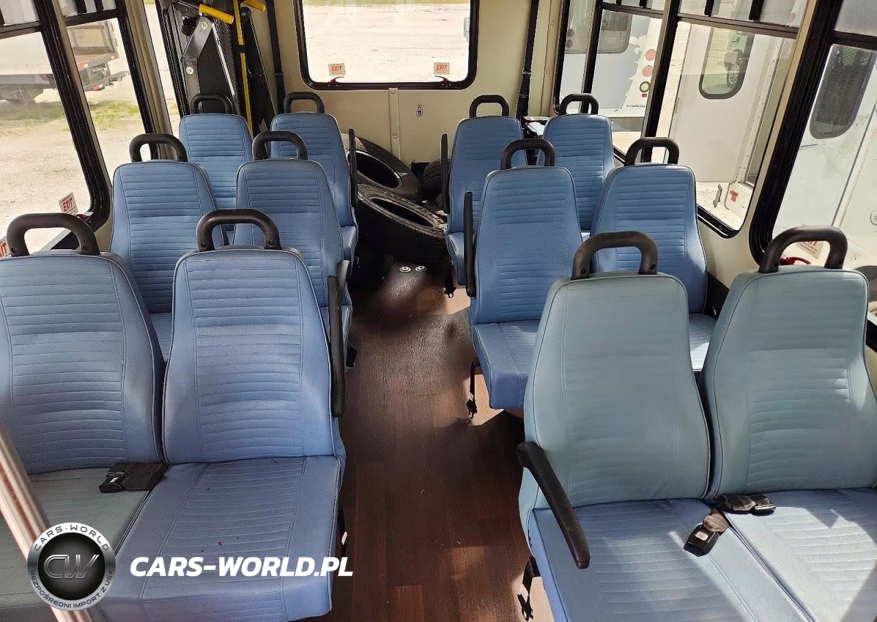 2021 Ford Econoline E350 Super Duty Cutaway Van VIN:1FDEE3FN6MDC10706 - 10