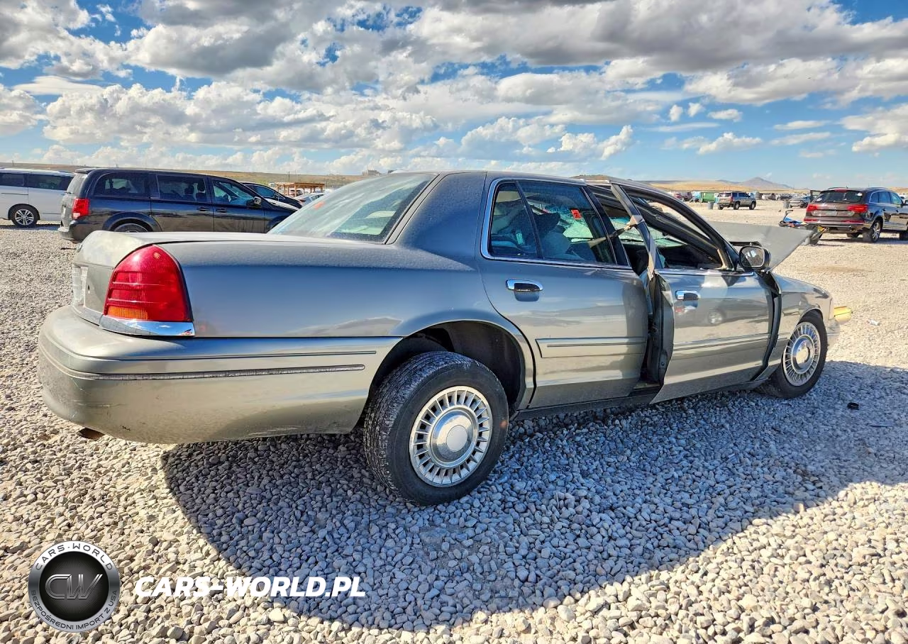 2000 Ford Crown Victoria VIN:2FAFP73W7YX158126 - 3