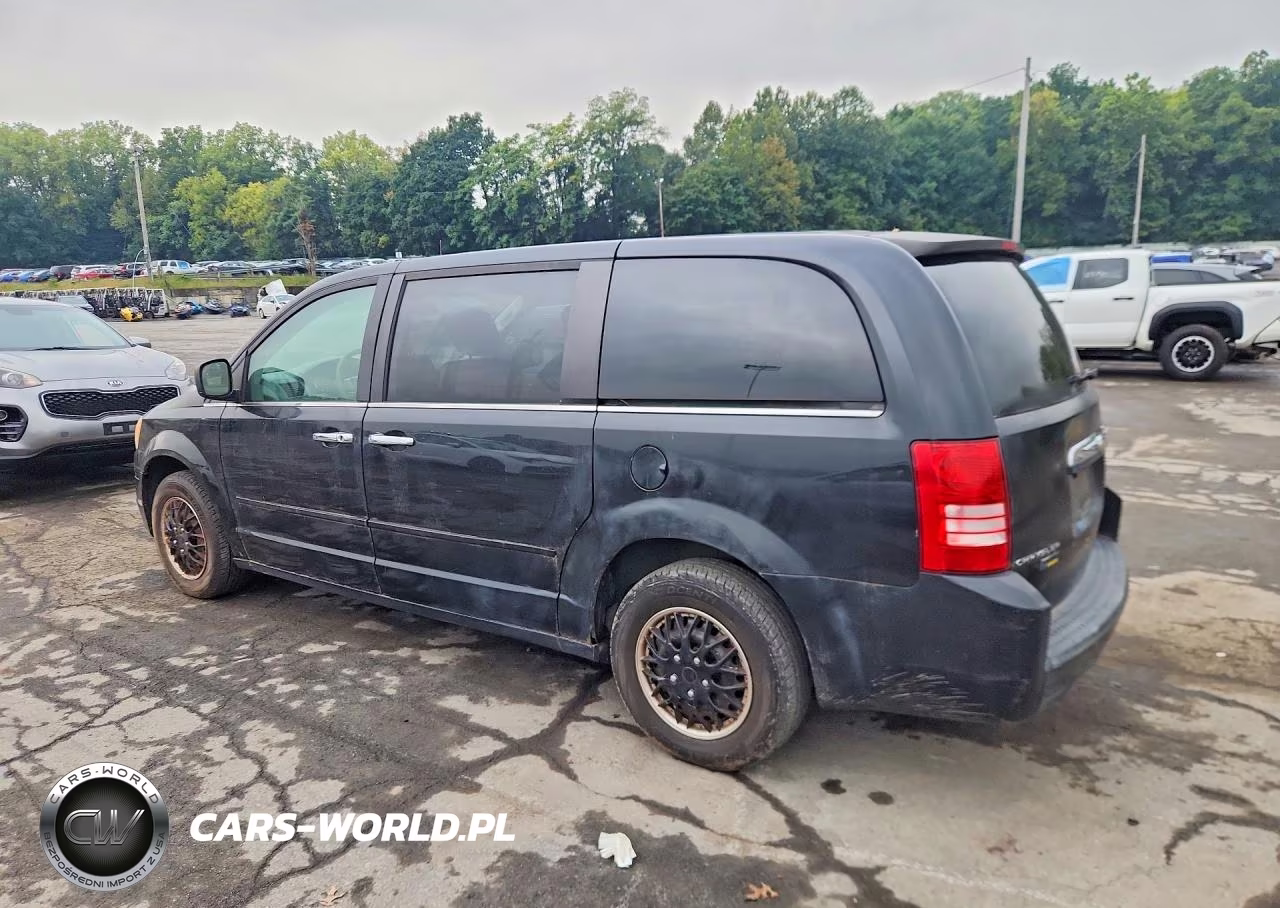 2010 Chrysler Town & Country Lx VIN:2A4RR4DE3AR214167 - 2