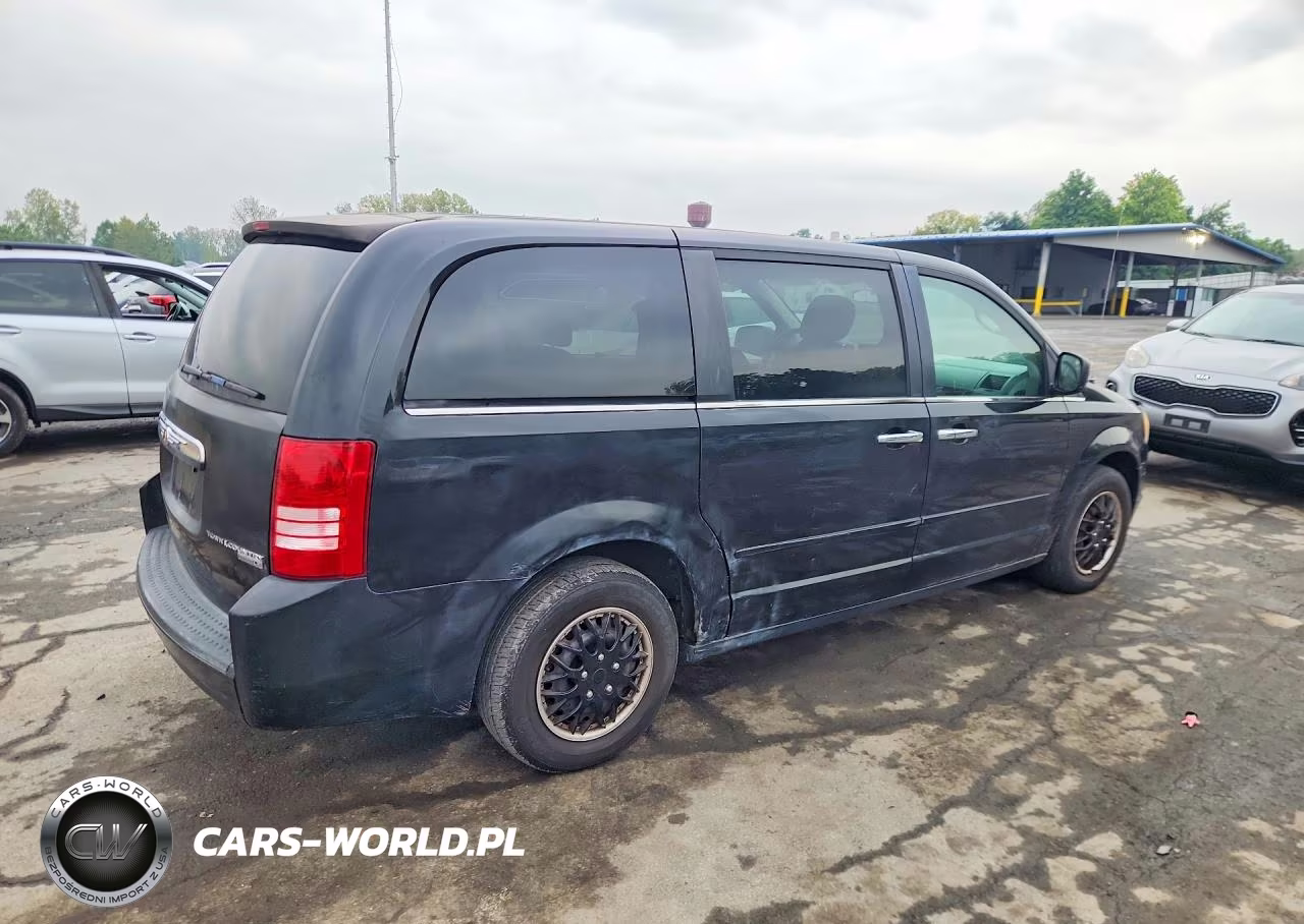 2010 Chrysler Town & Country Lx VIN:2A4RR4DE3AR214167 - 3