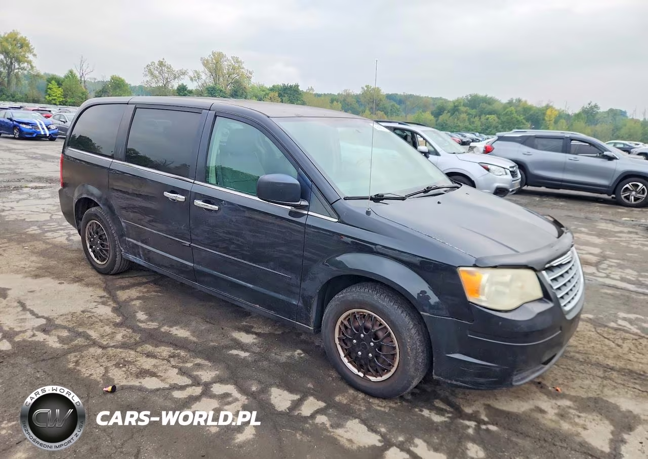 2010 Chrysler Town & Country Lx VIN:2A4RR4DE3AR214167 - 4