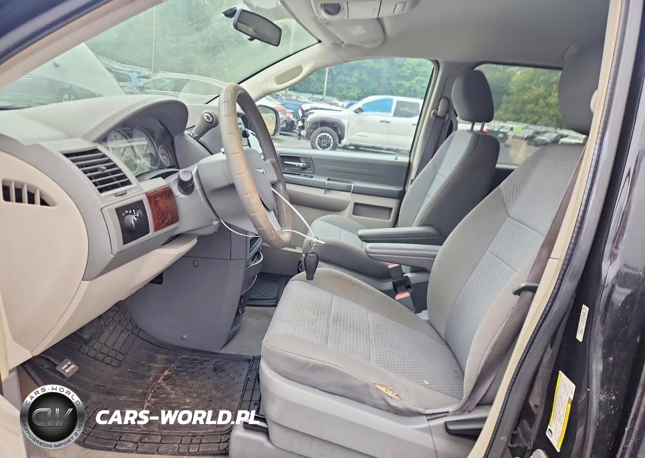 2010 Chrysler Town & Country Lx VIN:2A4RR4DE3AR214167 - 7