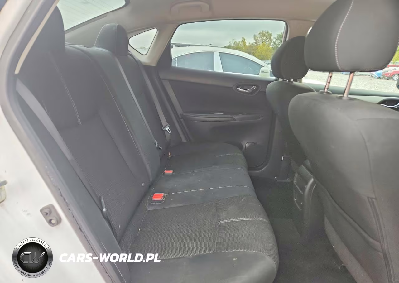 2018 Nissan Sentra S VIN:3N1AB7APXJY276523 - 10