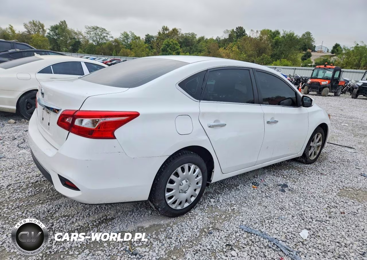 2018 Nissan Sentra S VIN:3N1AB7APXJY276523 - 3