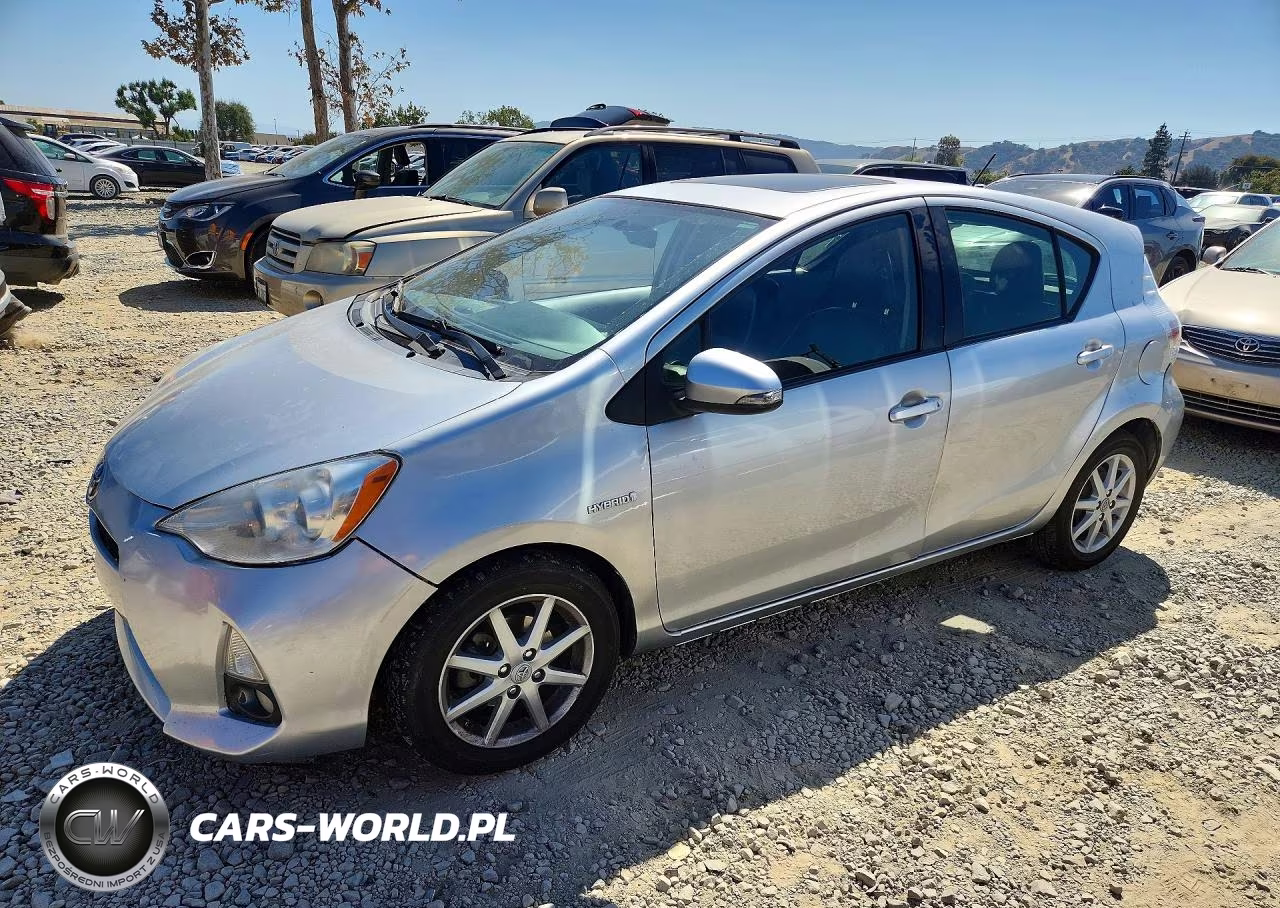 2014 Toyota Prius C Four