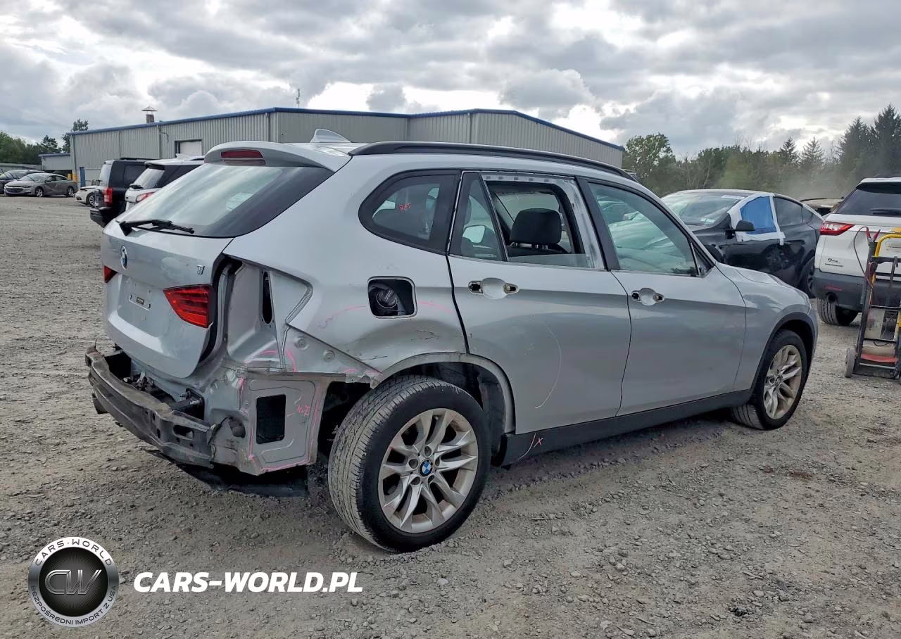 2015 BMW X1 xDrive28I VIN:WBAVL1C56FVY35765 - 3