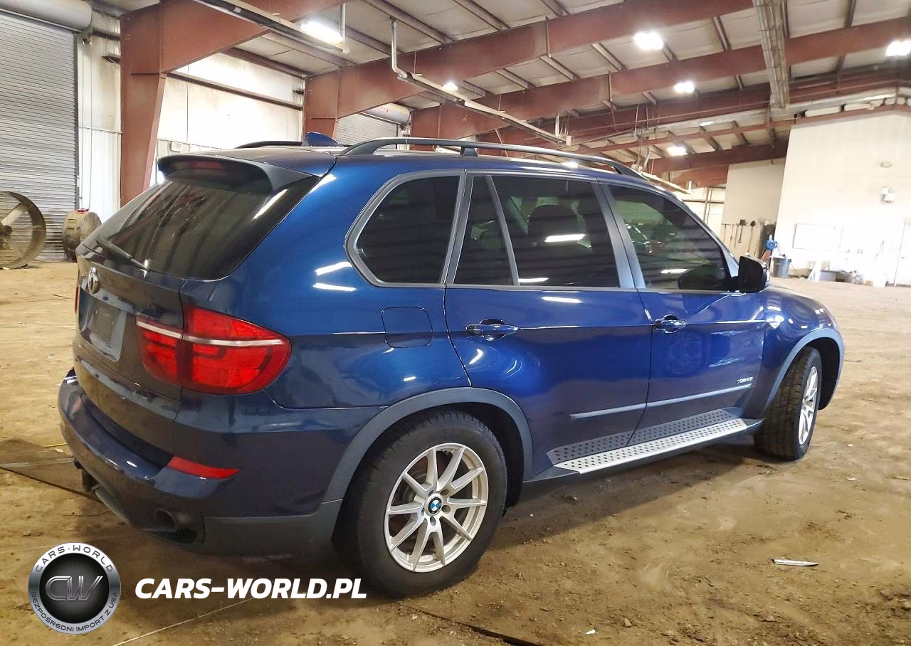 2012 BMW X5 xDrive35I VIN:5UXZV4C58CL761660 - 3
