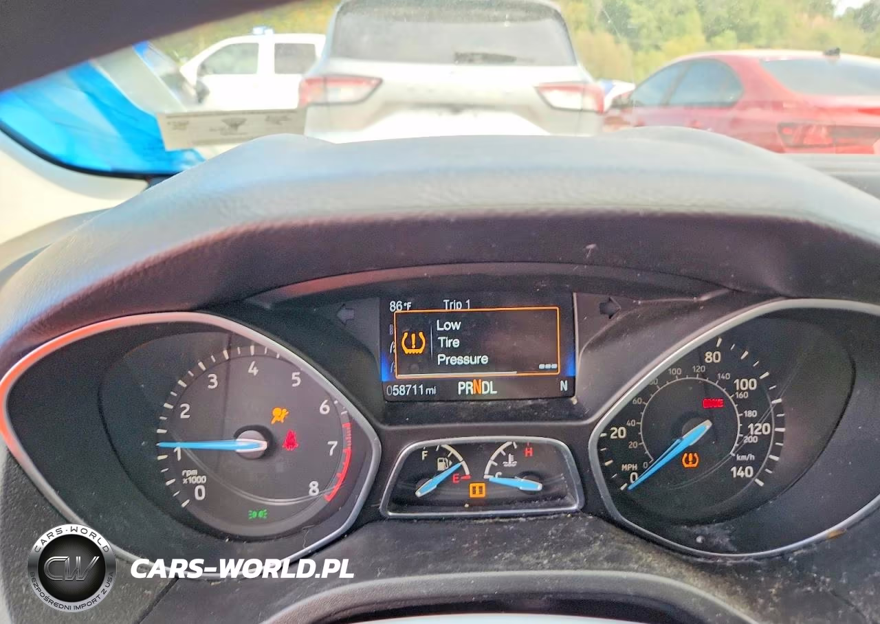 2017 Ford Focus Se VIN:1FADP3F27HL204267 - 9