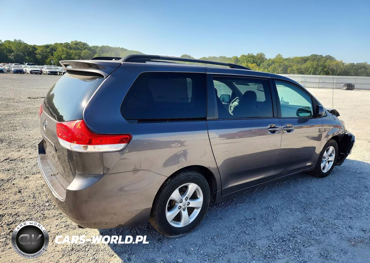 2011 Toyota Sienna Le V6 VIN:5TDKK3DC6BS171196 - 3
