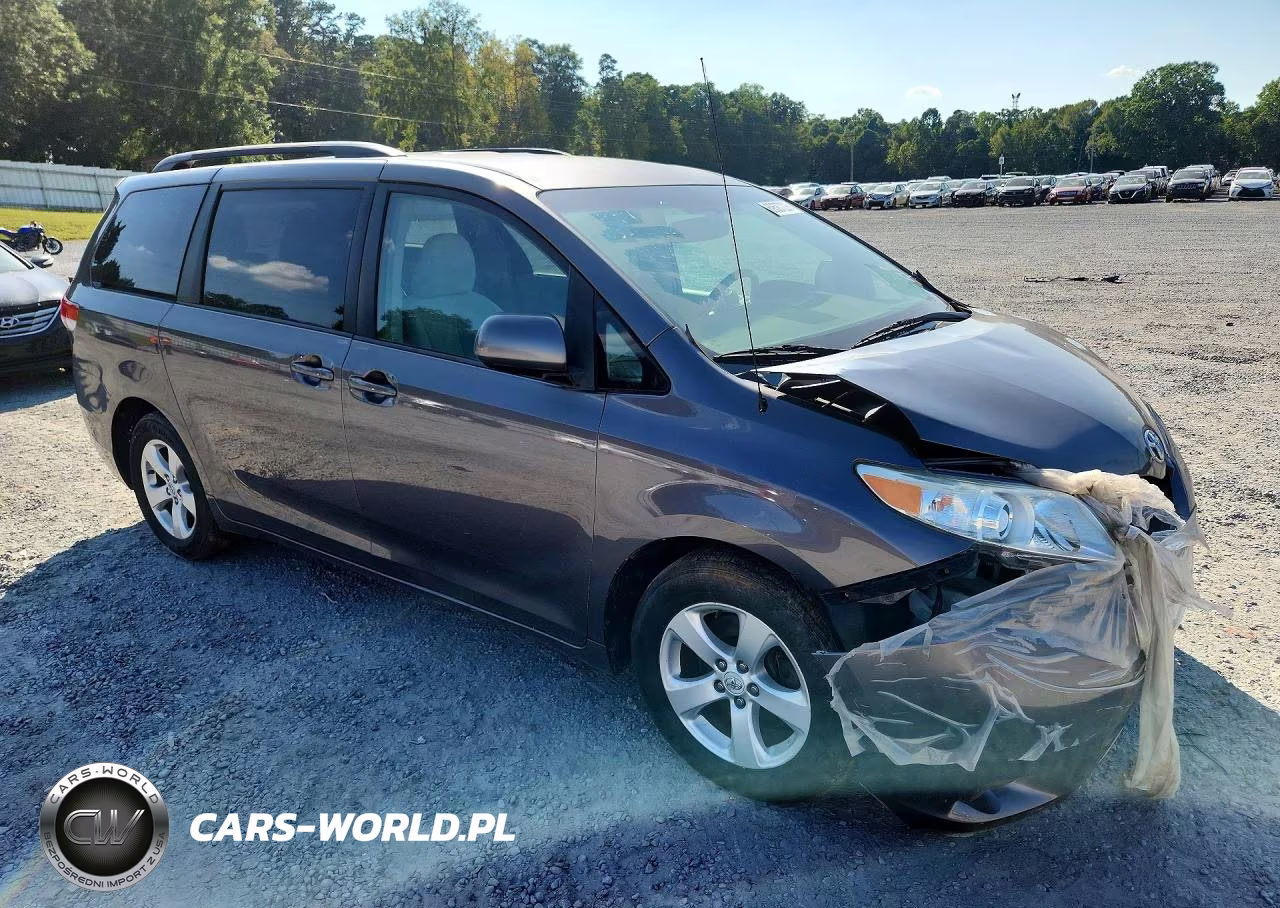 2011 Toyota Sienna Le V6 VIN:5TDKK3DC6BS171196 - 4