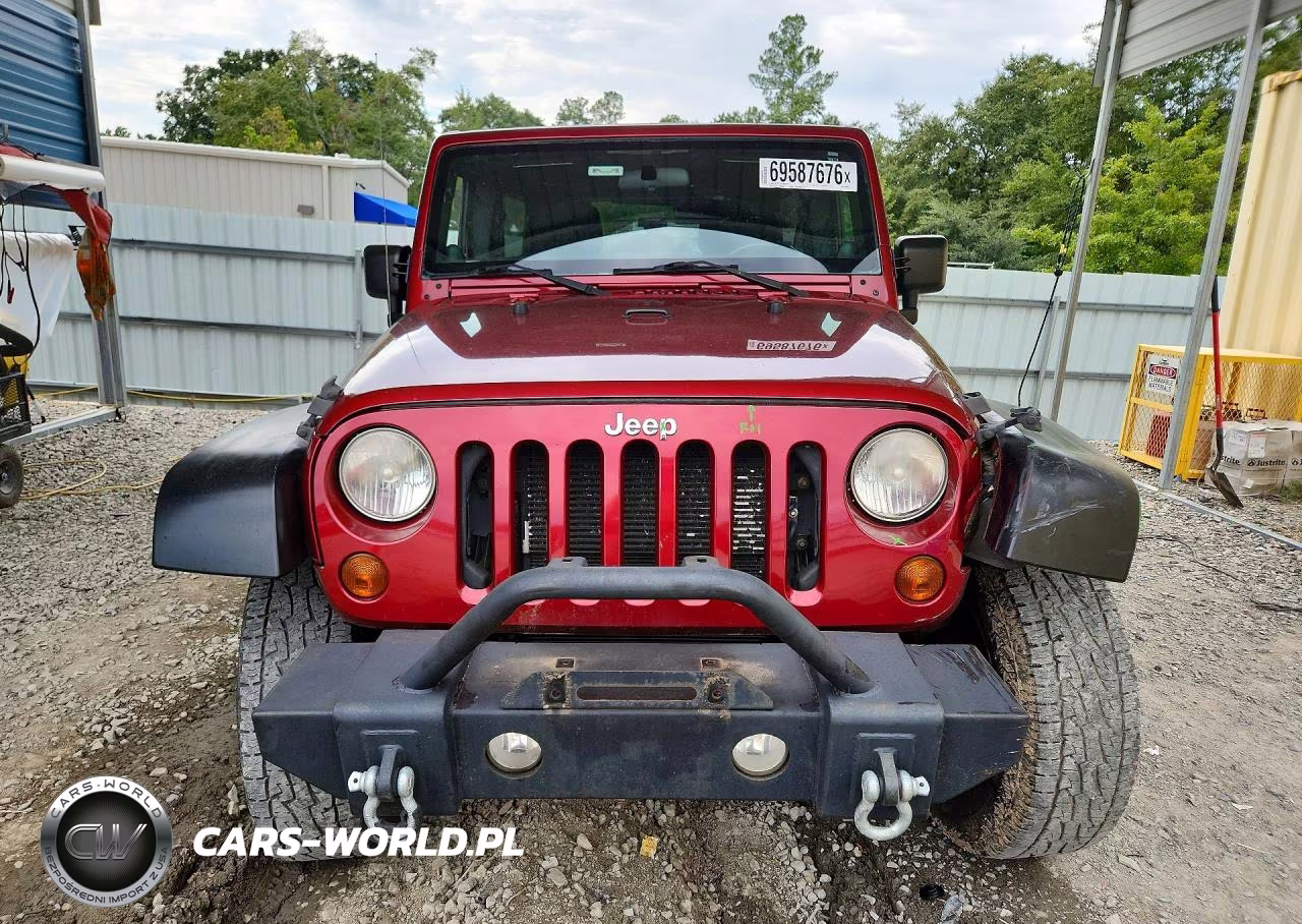 2012 Jeep Wrangler Unlimited Sahara VIN:1C4BJWEG7CL123554 - 5