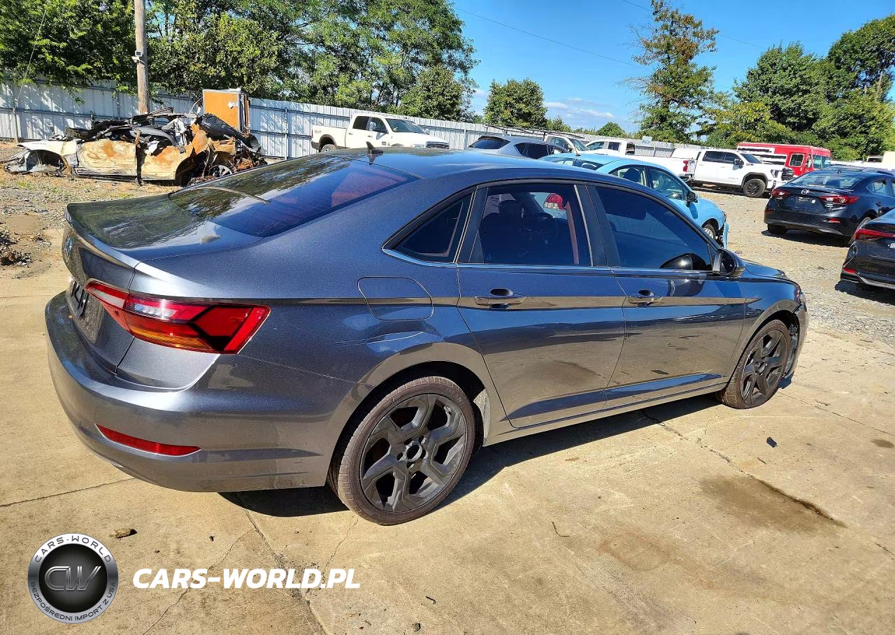 2019 Volkswagen Jetta S VIN:3VWC57BU9KM105558 - 3