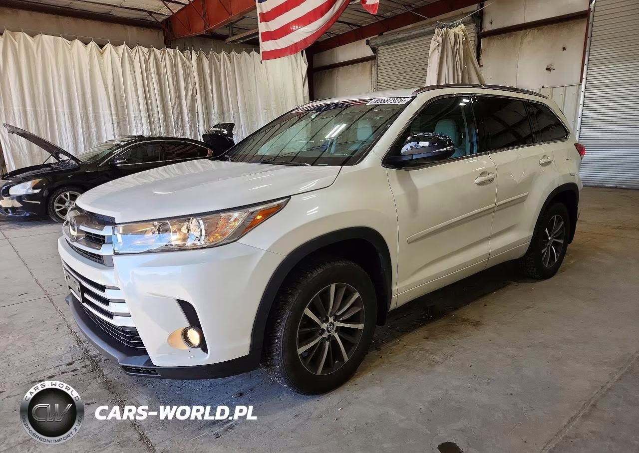 2017 Toyota Highlander Xle VIN:5TDJZRFH9HS476803 - 1