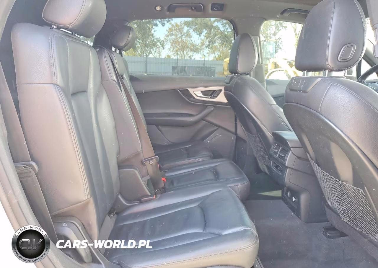 2019 Audi Q7 Premium VIN:WA1AHAF7XKD049560 - 11