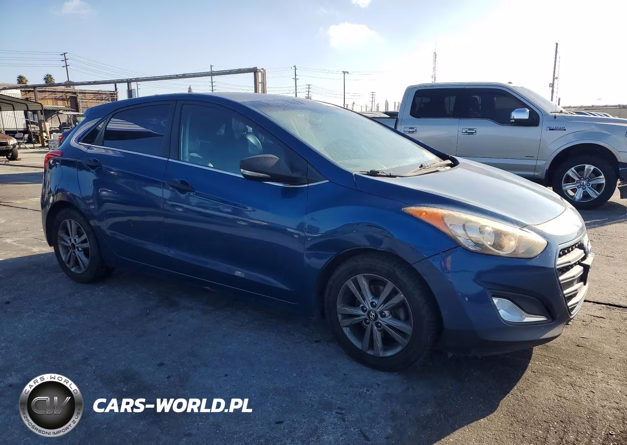 2016 Hyundai Elantra Gt Base VIN:KMHD35LH7GU295877 - 4
