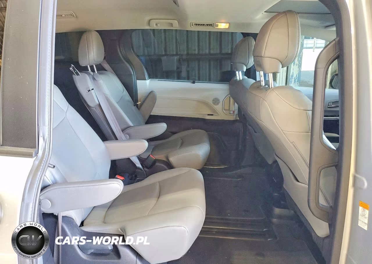 2025 Toyota Sienna Xle 8-Passenger VIN:5TDJRKEC8SS284566 - 10