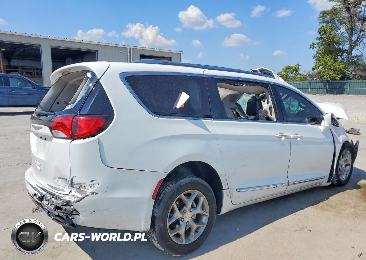 2018 Chrysler Pacifica Limited VIN:2C4RC1GGXJR272425 - 3