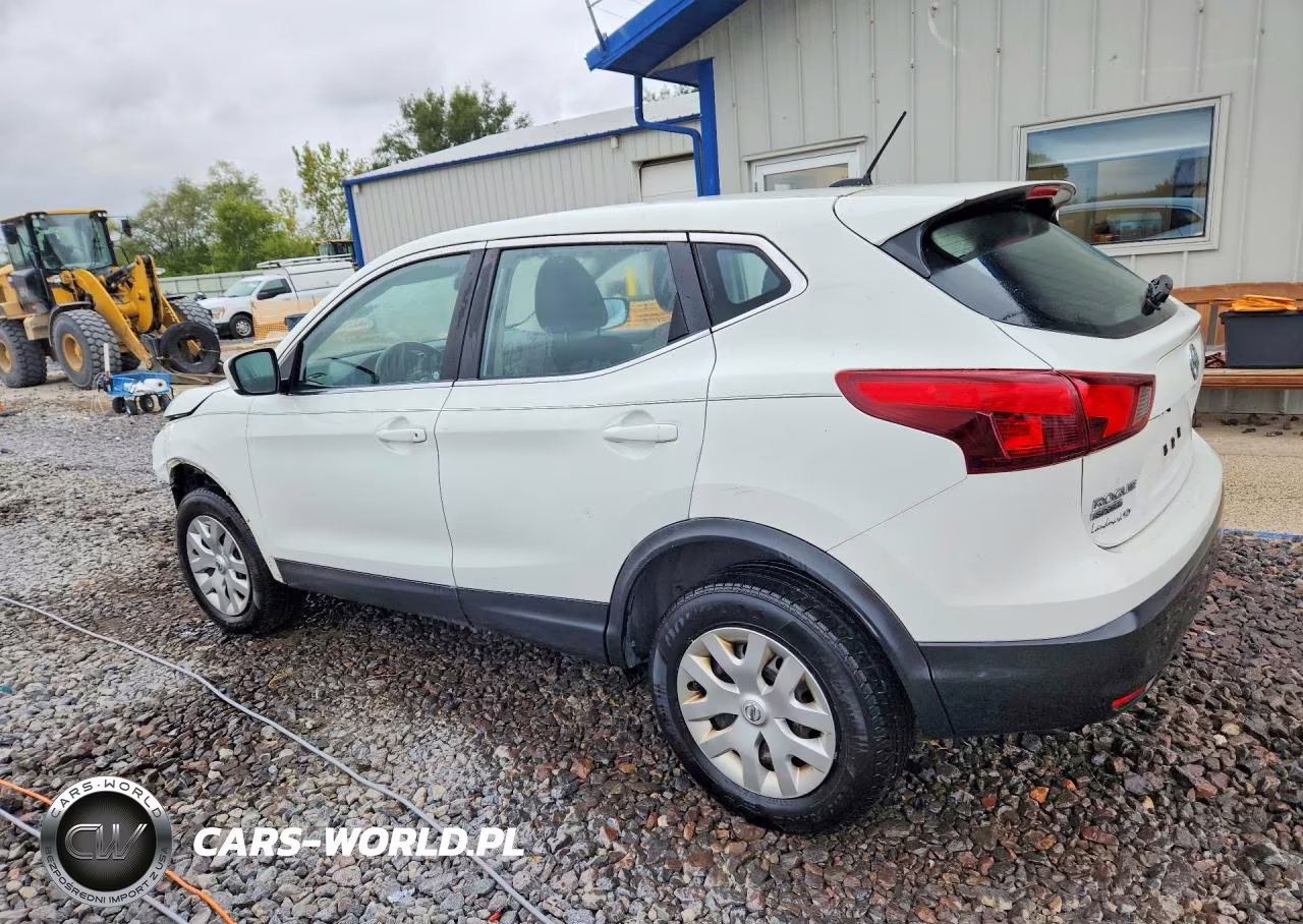 2018 Nissan Rogue Sport S VIN:JN1BJ1CR5JW258800 - 2