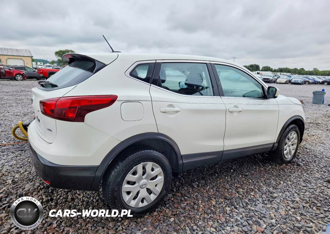 2018 Nissan Rogue Sport S VIN:JN1BJ1CR5JW258800 - 3