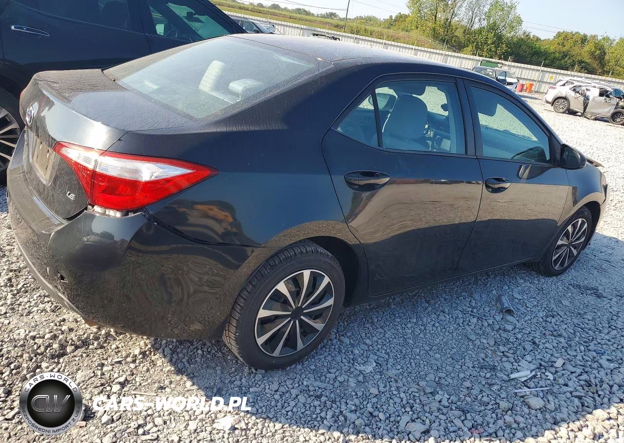 2016 Toyota Corolla Le VIN:5YFBURHE5GP468050 - 3