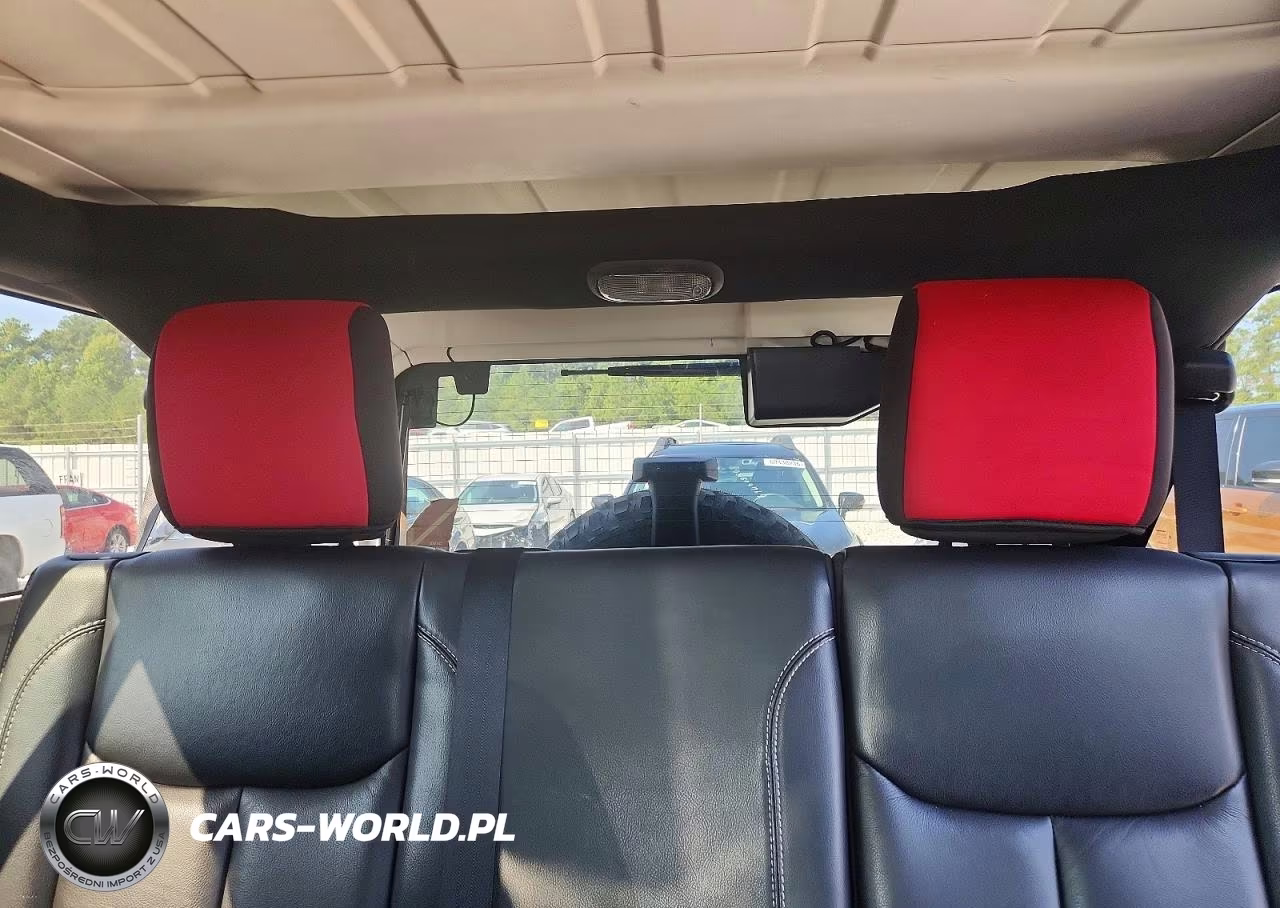2014 Jeep Wrangler Unlimited Rubicon VIN:1C4BJWFGXEL207112 - 10