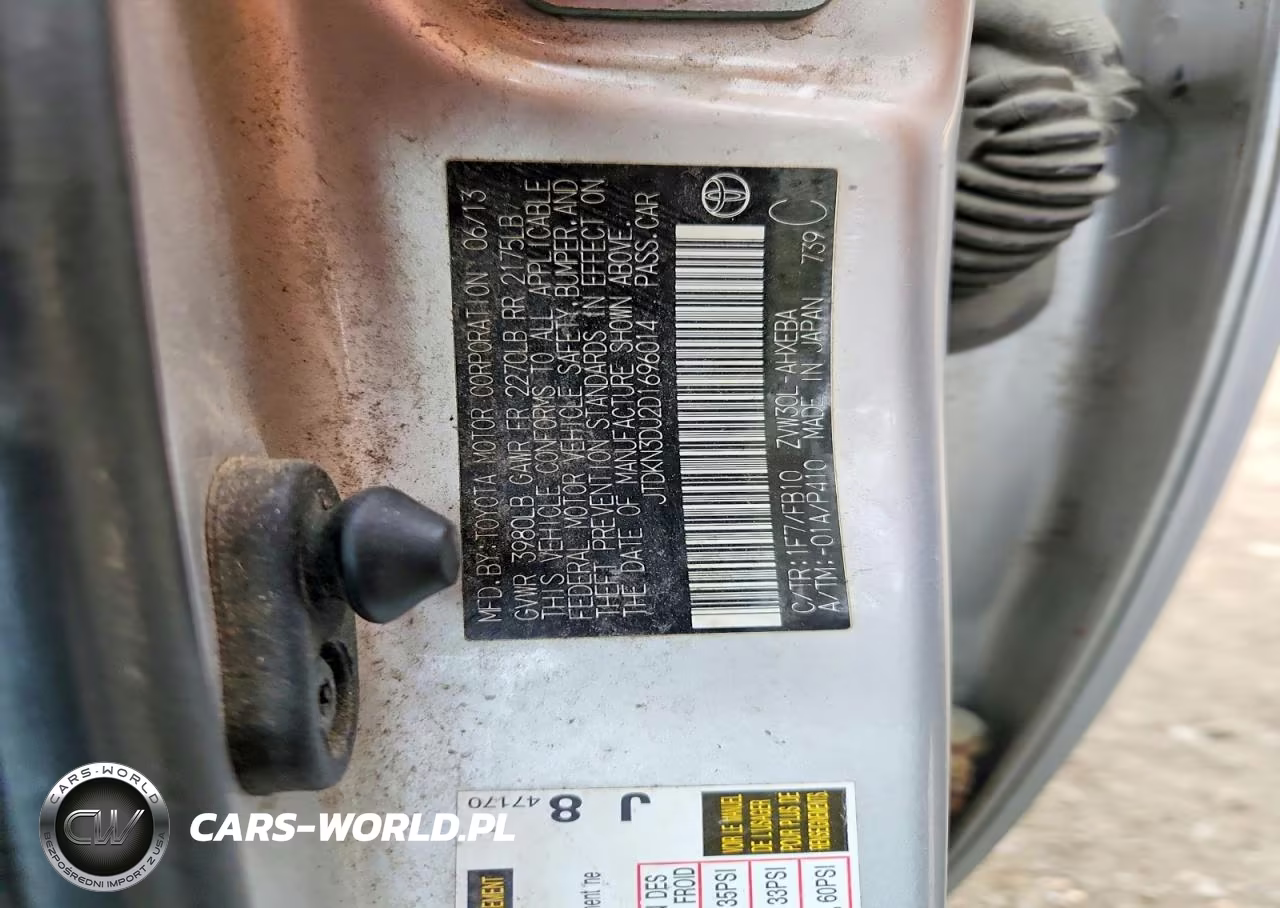 2013 Toyota Prius Two VIN:JTDKN3DU2D1696014 - 12