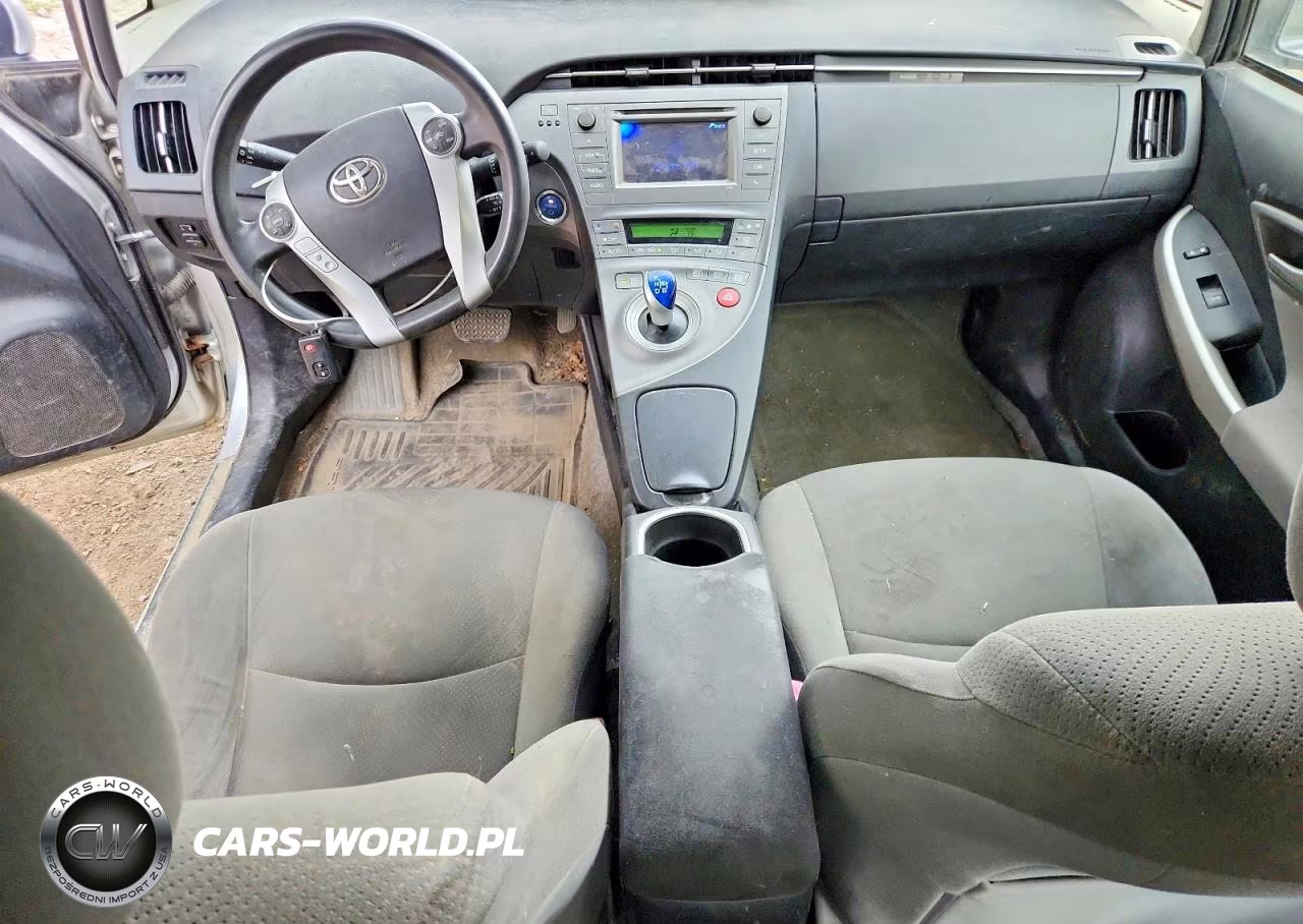2013 Toyota Prius Two VIN:JTDKN3DU2D1696014 - 8
