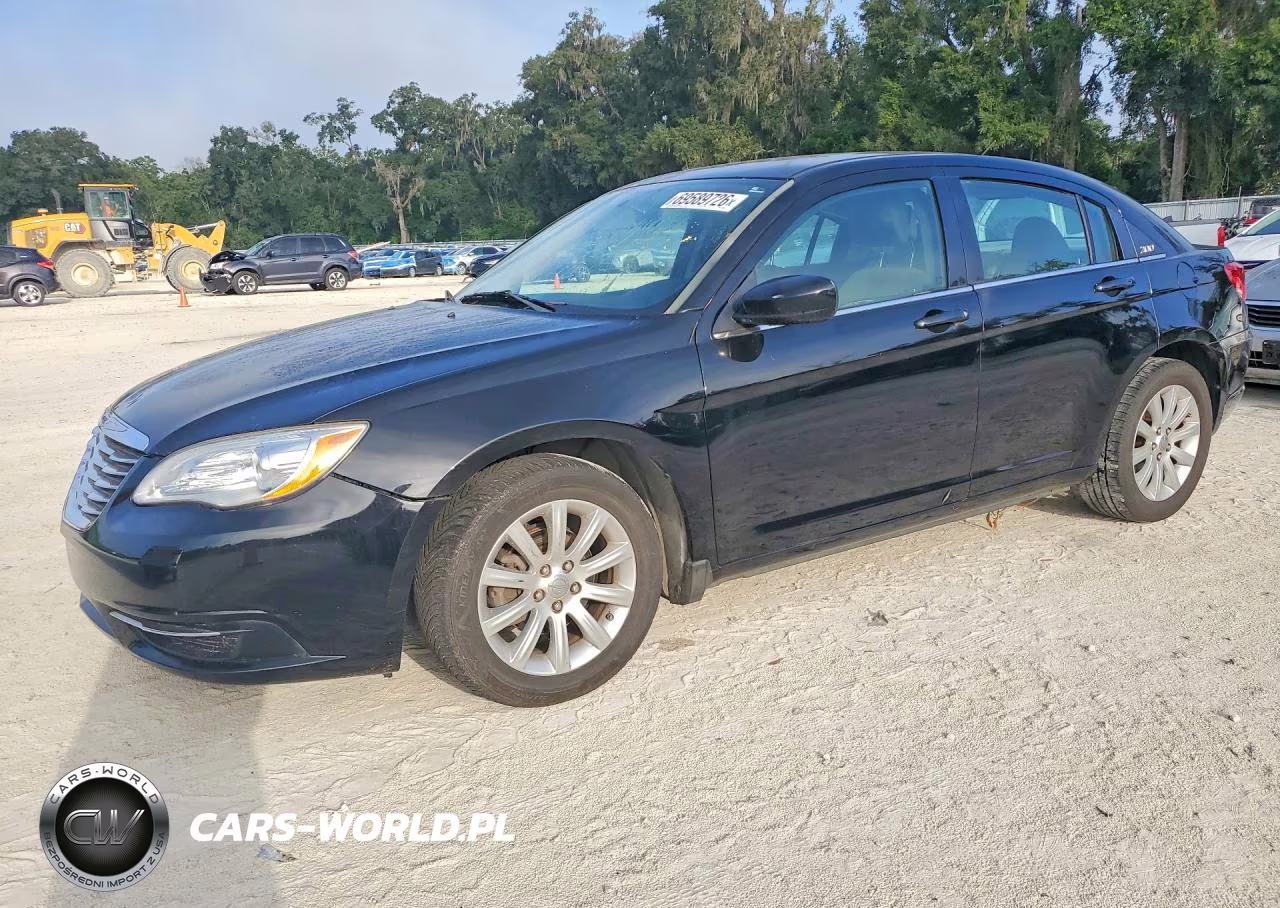 2013 Chrysler 200 Touring