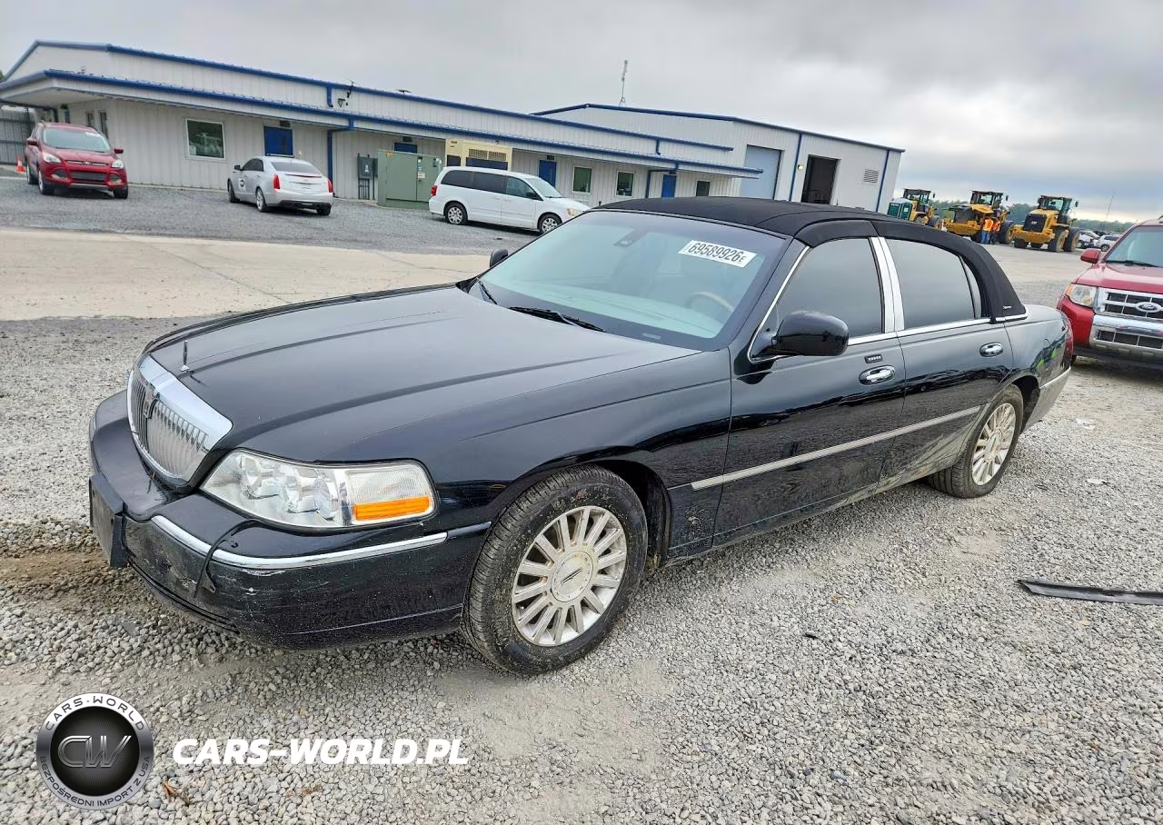 2003 Lincoln Town Car Signature – zdjęcie 1 z 12