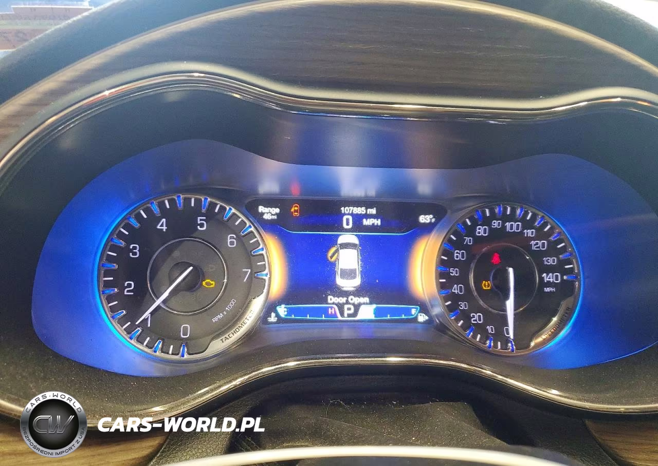 2015 Chrysler 200 C VIN:1C3CCCEGXFN610516 - 9