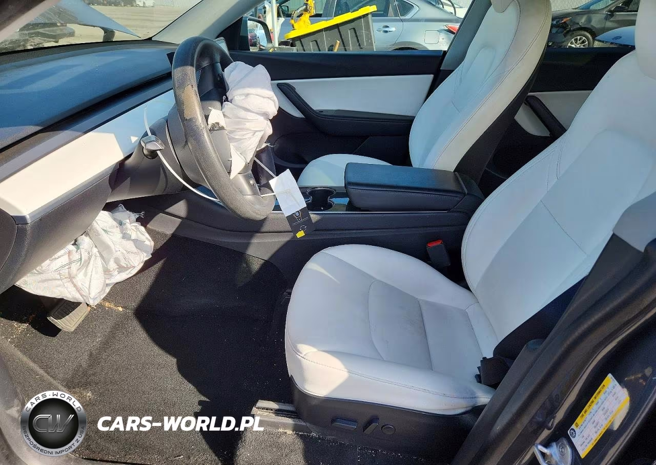 2020 Tesla Model Y VIN:5YJYGDEE9LF021977 - 7