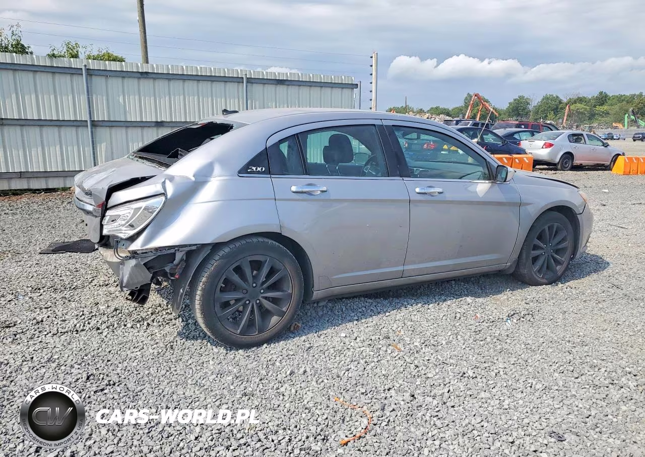 2014 Chrysler 200 Limited VIN:1C3CCBCG4EN152855 - 3