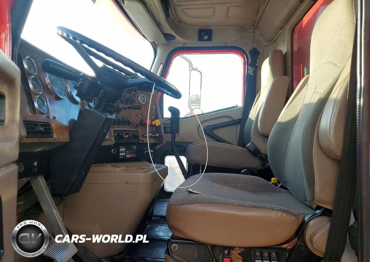 2007 International 9200 9200I VIN:2HSCEAPR77C513801 - 7