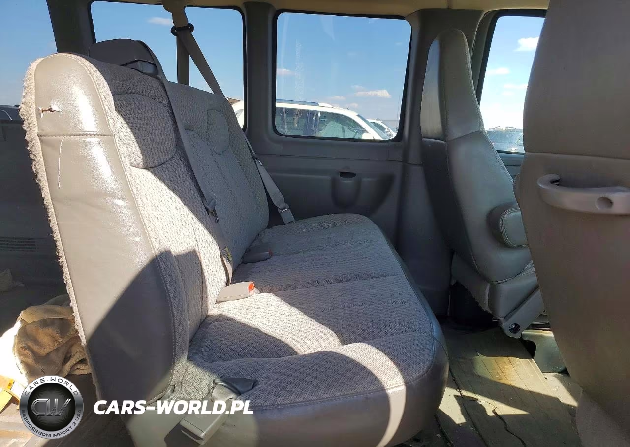 2006 Chevrolet Express G3500 VIN:1GAHG39U061258083 - 11