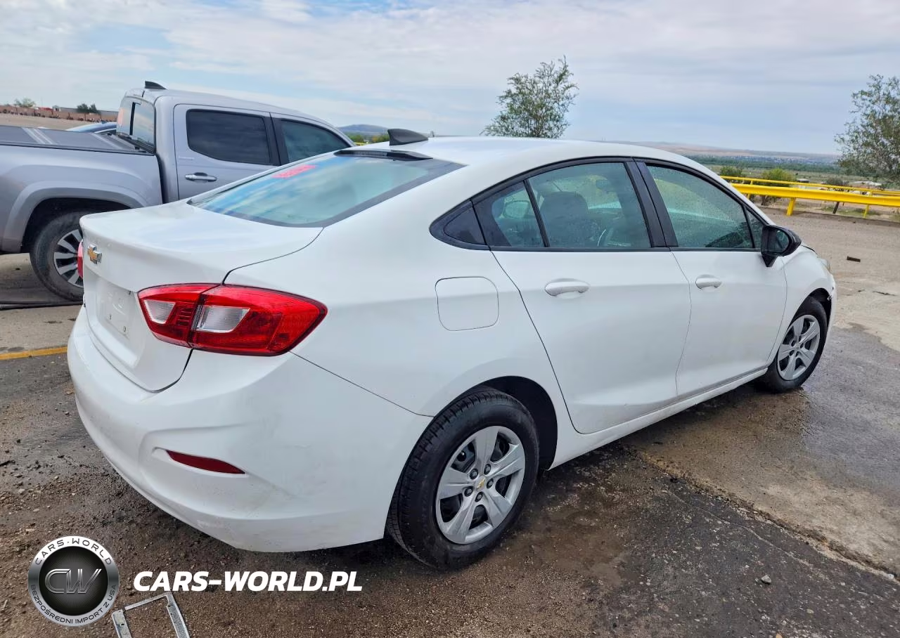 2018 Chevrolet Cruze Ls VIN:1G1BC5SM2J7143045 - 3