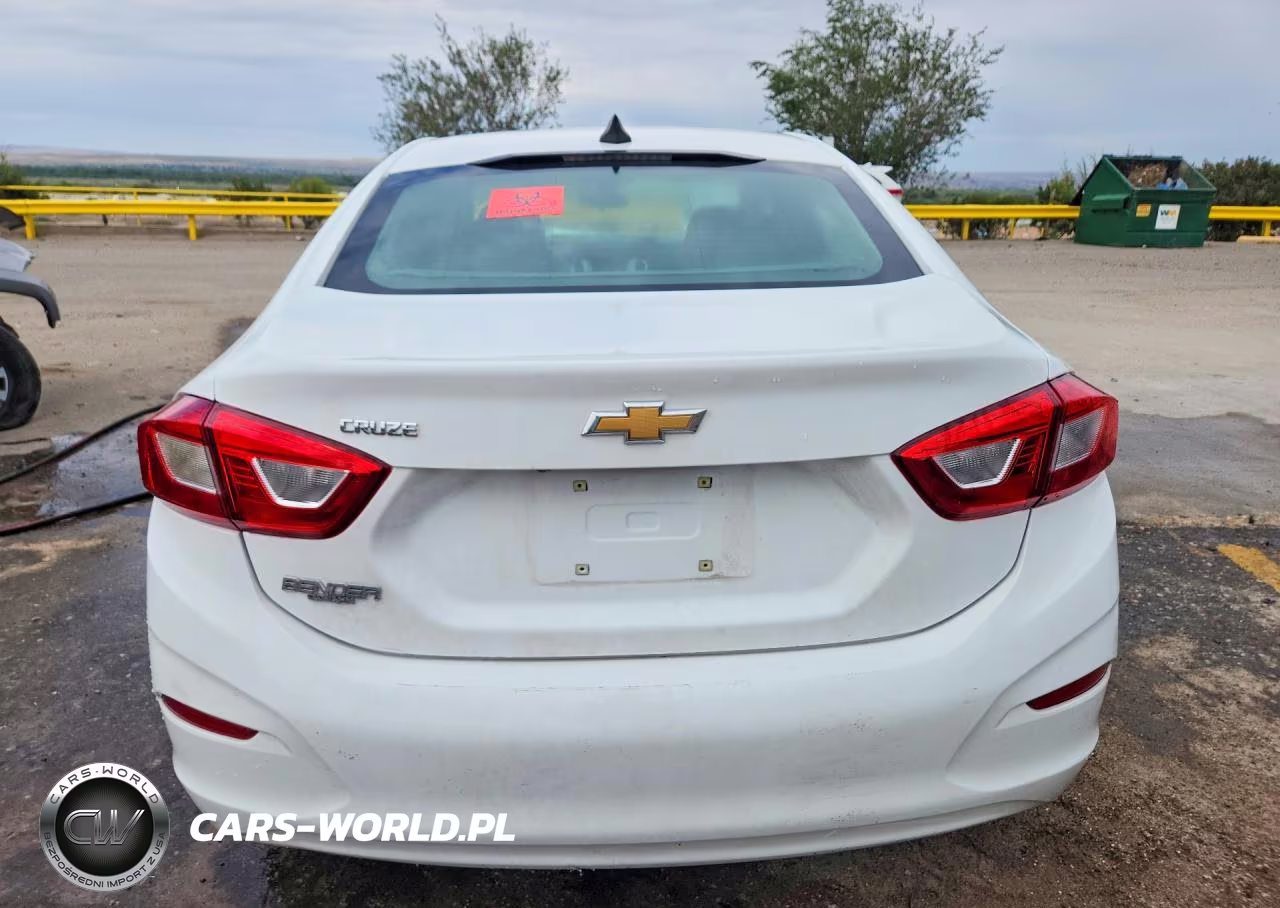 2018 Chevrolet Cruze Ls VIN:1G1BC5SM2J7143045 - 6