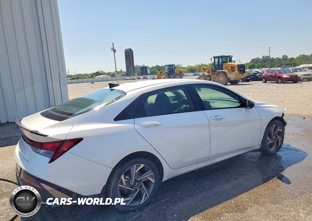 2025 Hyundai Elantra Sel Sport VIN:KMHLM4DG9SU009982 - 3